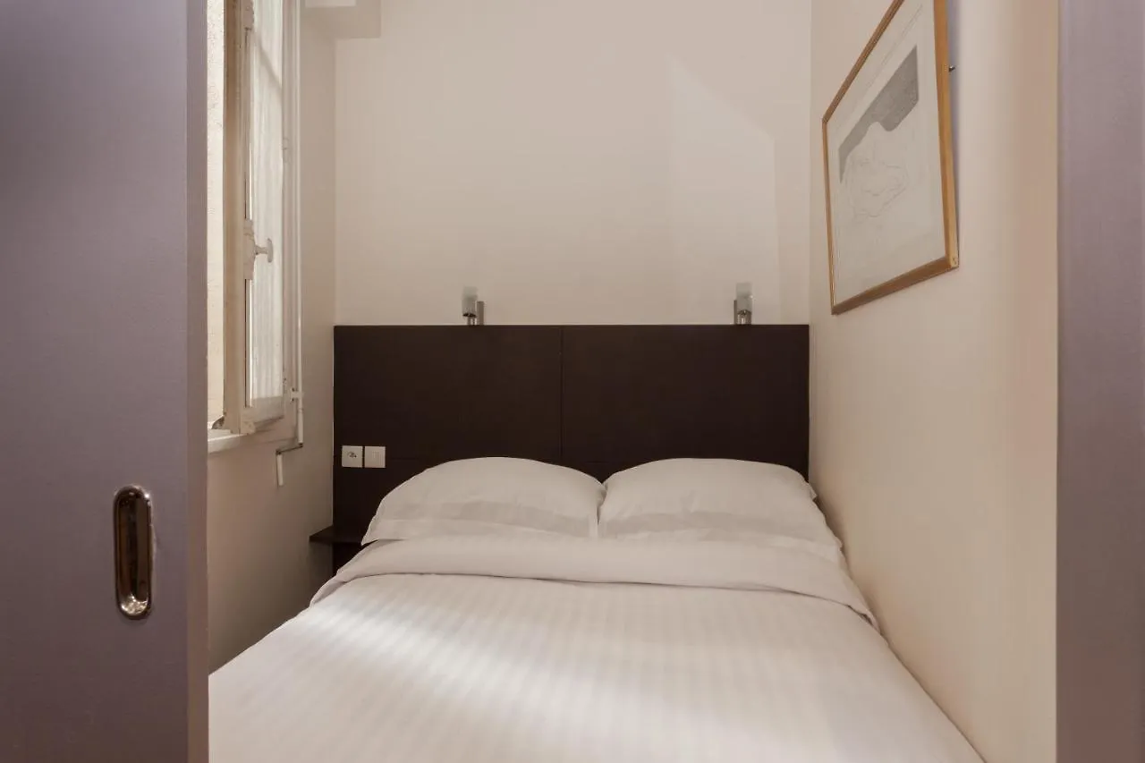 Rue De Varenne II By Onefinestay Paris França